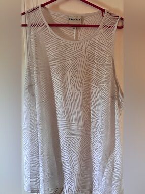 Ava & Viv White Sheer Patterned Sleeveless Top
